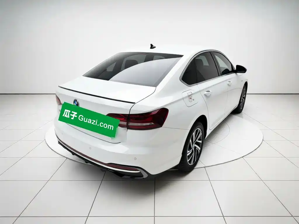 Volkswagen Lavida — миниатюра 6