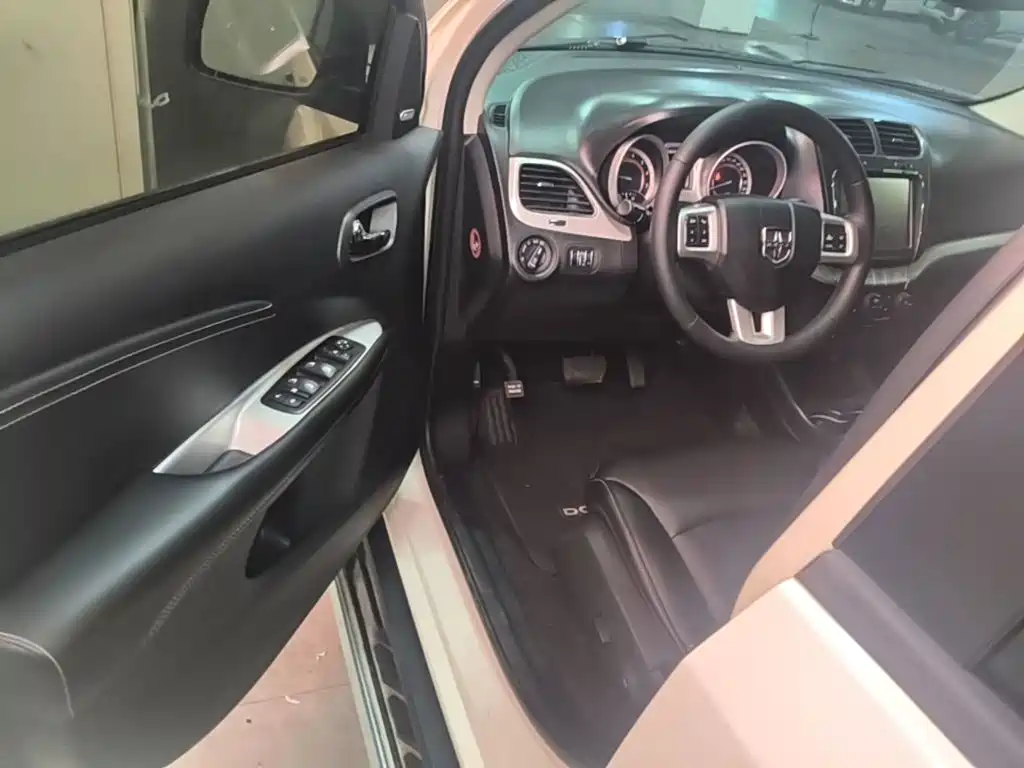Dodge Journey — миниатюра 16