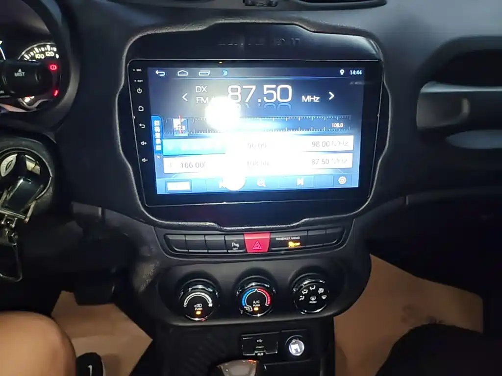 Jeep Renegade — миниатюра 13