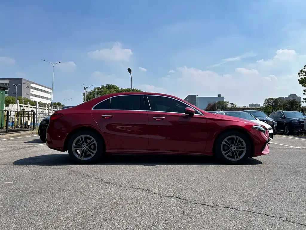 Mercedes-Benz A-Class — миниатюра 13