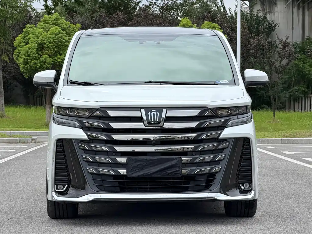Toyota Vellfire — миниатюра 3