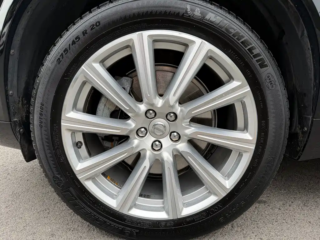 Volvo XC90 2019 T6 7 мест V