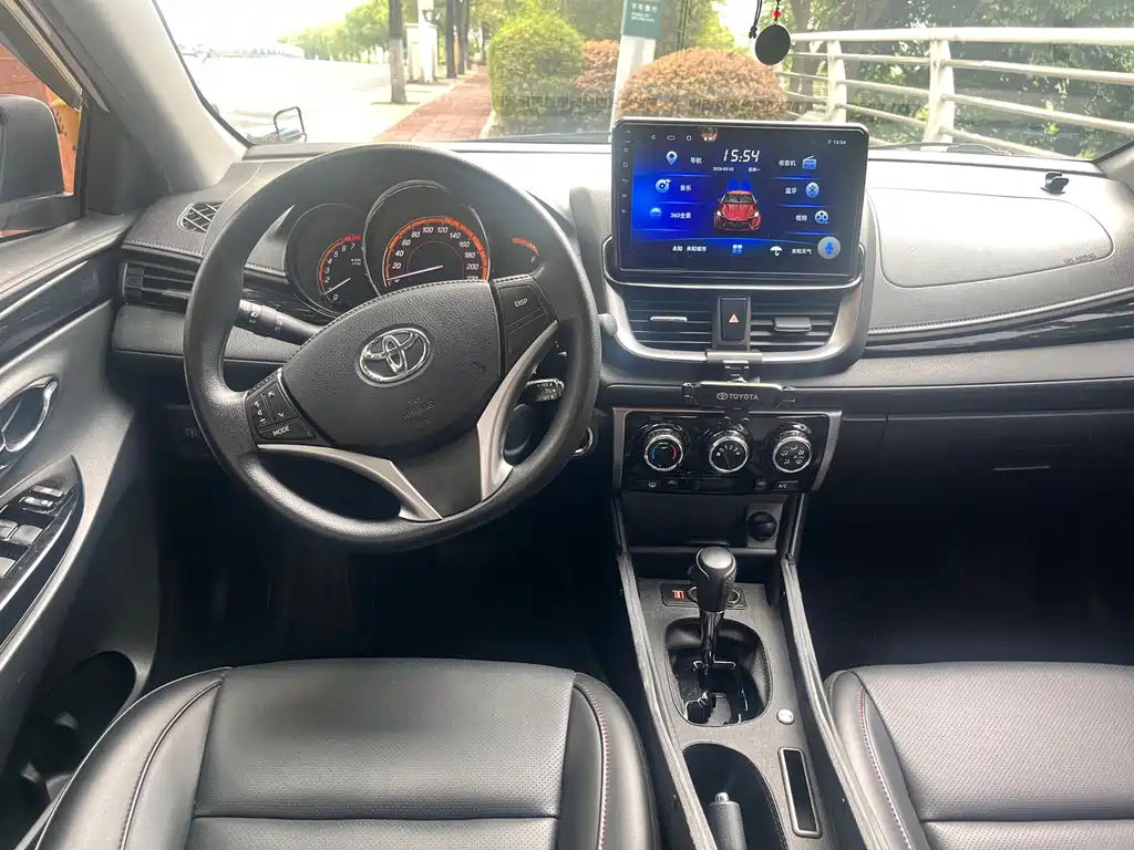 Toyota Yaris L — миниатюра 7