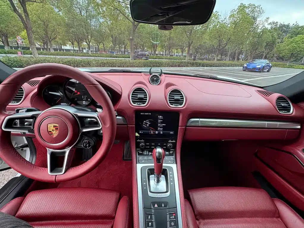 Porsche 718 2018 Cayman 2.0T