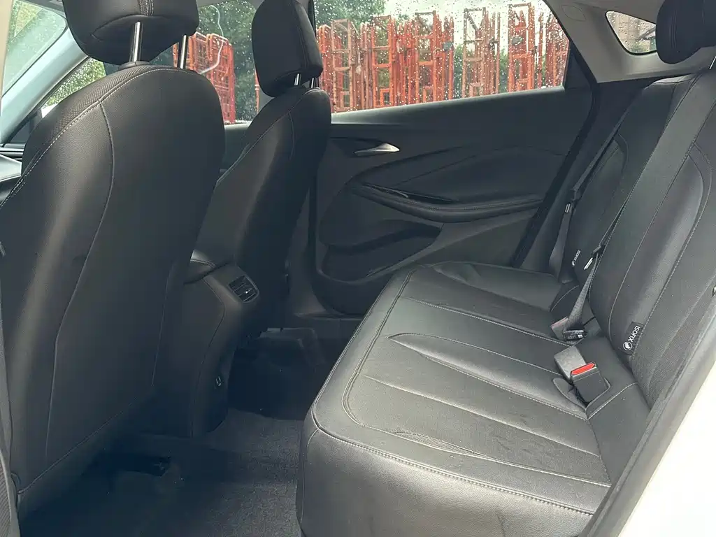 Buick Verano — миниатюра 6