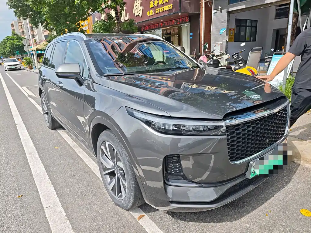 Li Auto Li ONE — миниатюра 2