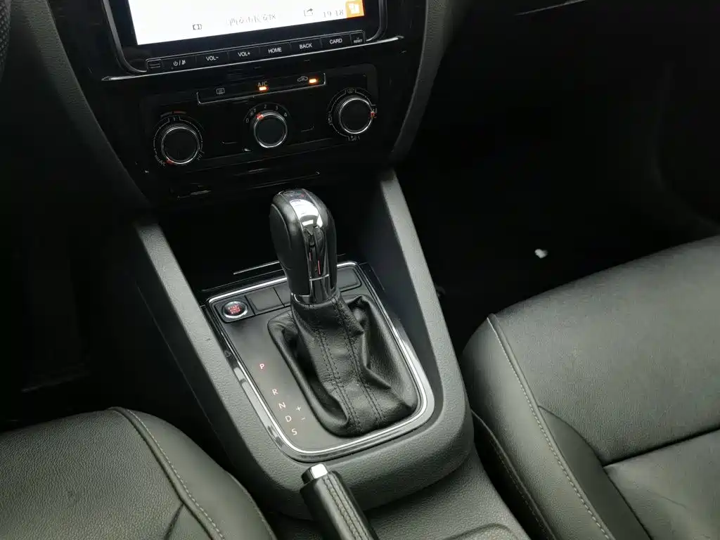Volkswagen Sagitar — миниатюра 13