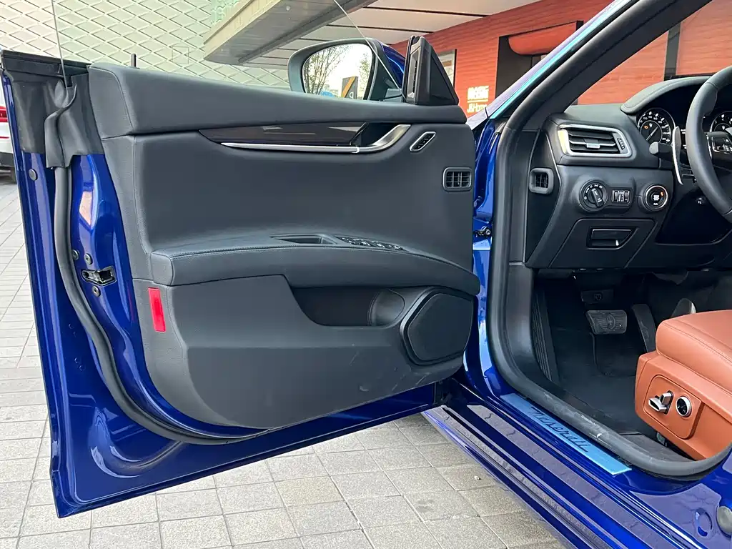 Maserati Ghibli 2023 2.0T GT