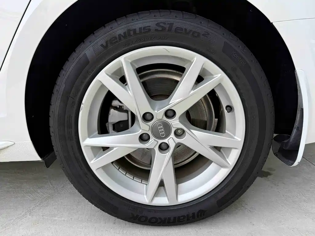 Audi A4L — миниатюра 24