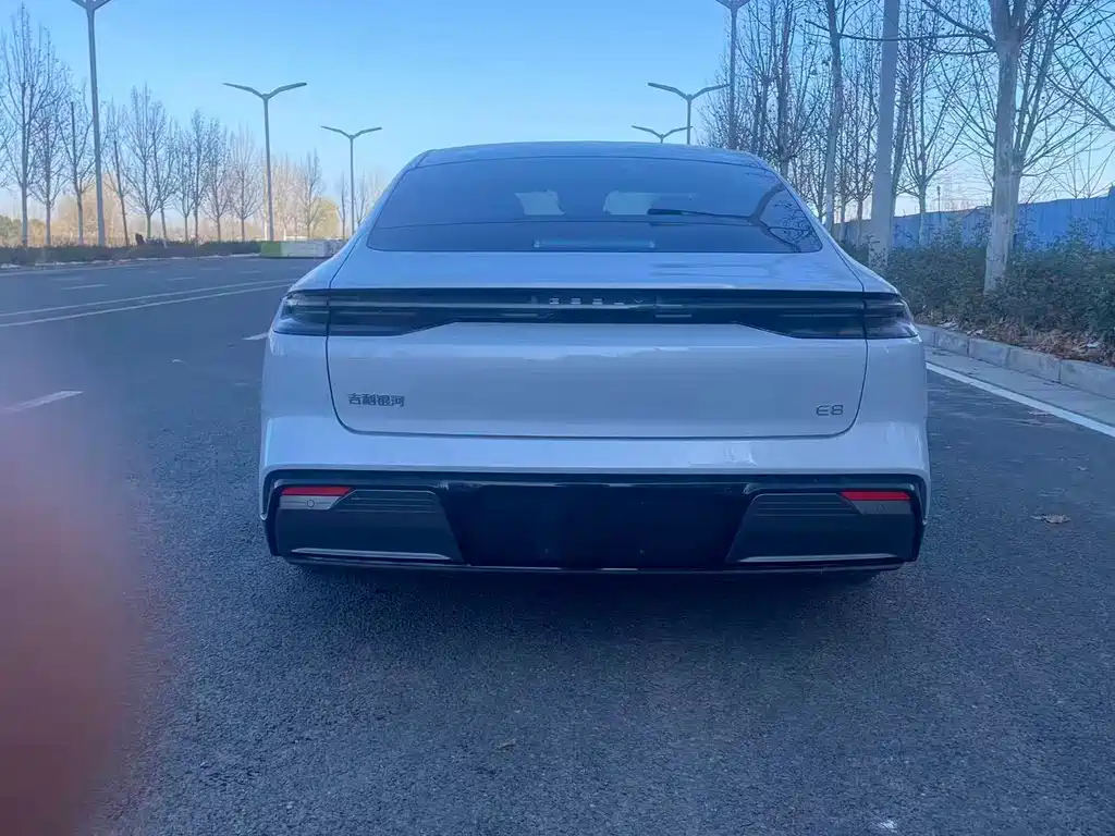 GEELY GALAXY GALAXY E8