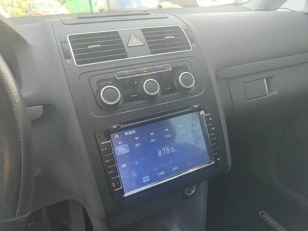 Volkswagen Touran — миниатюра 13