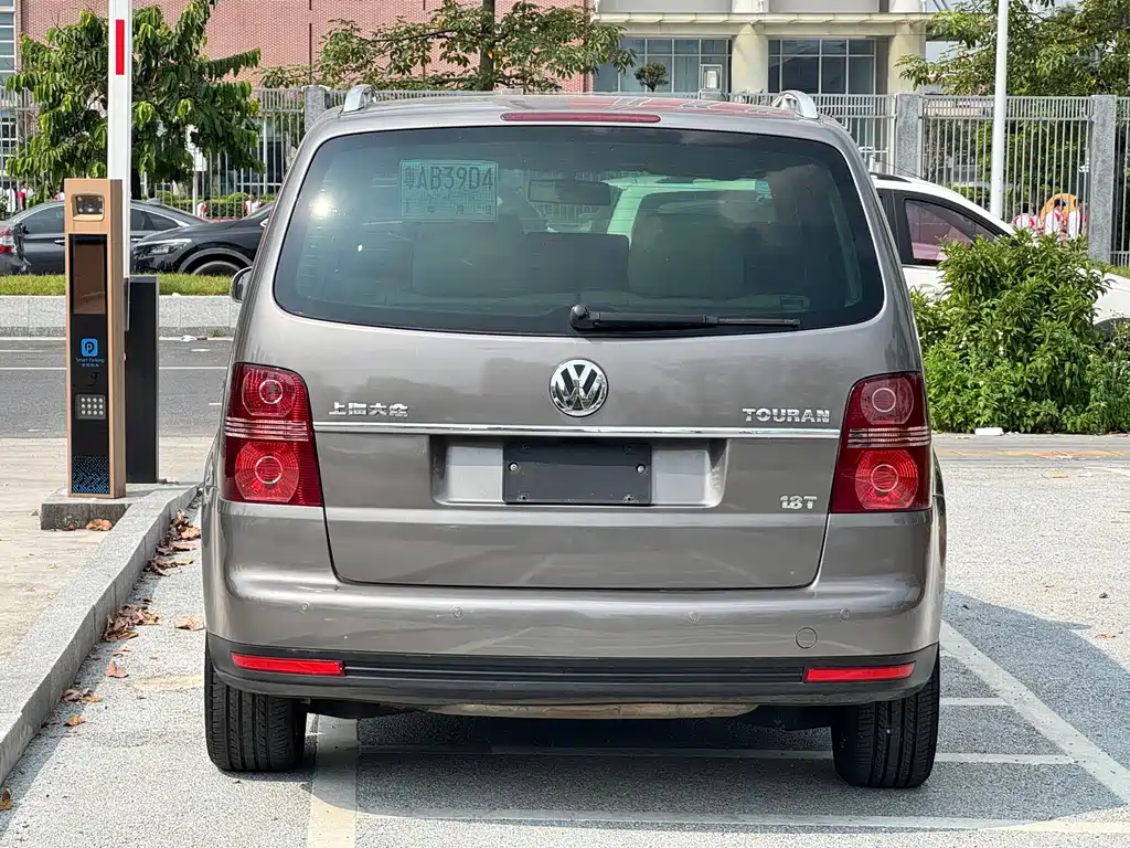 Volkswagen Touran — миниатюра 4
