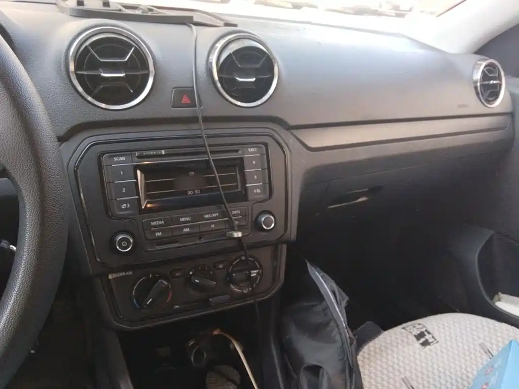 Volkswagen Jetta — миниатюра 6