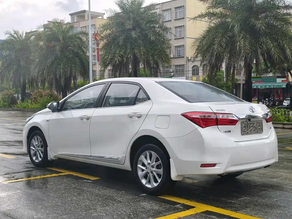 Toyota Corolla — миниатюра 5