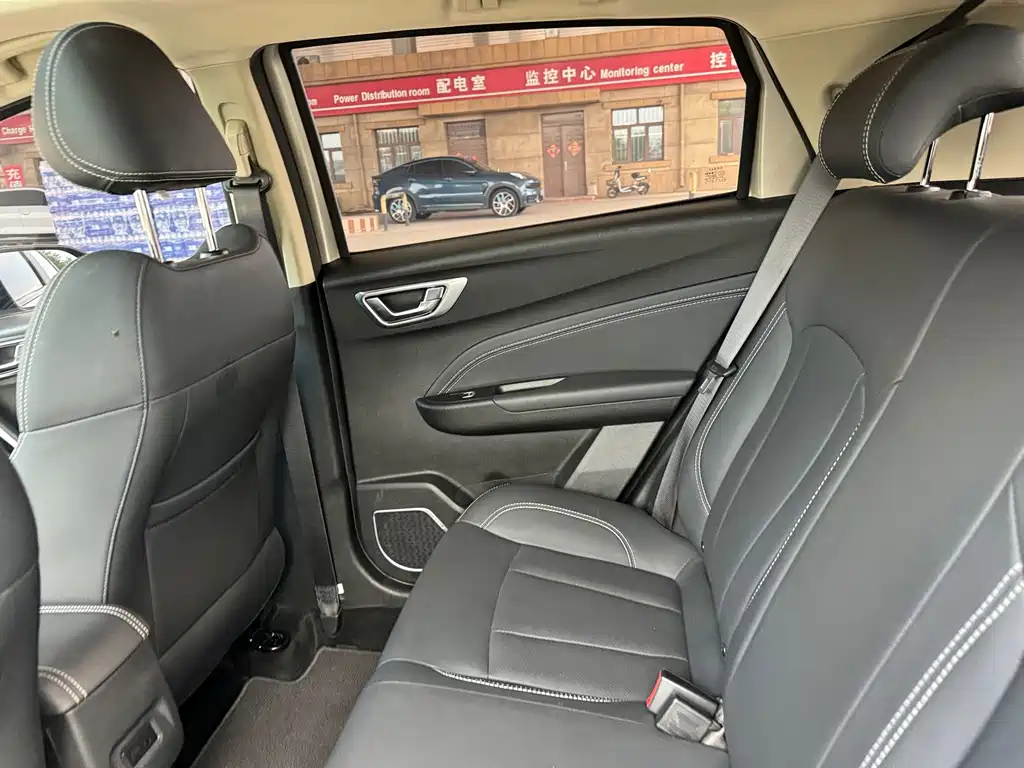 Geely Vision X3 — миниатюра 12