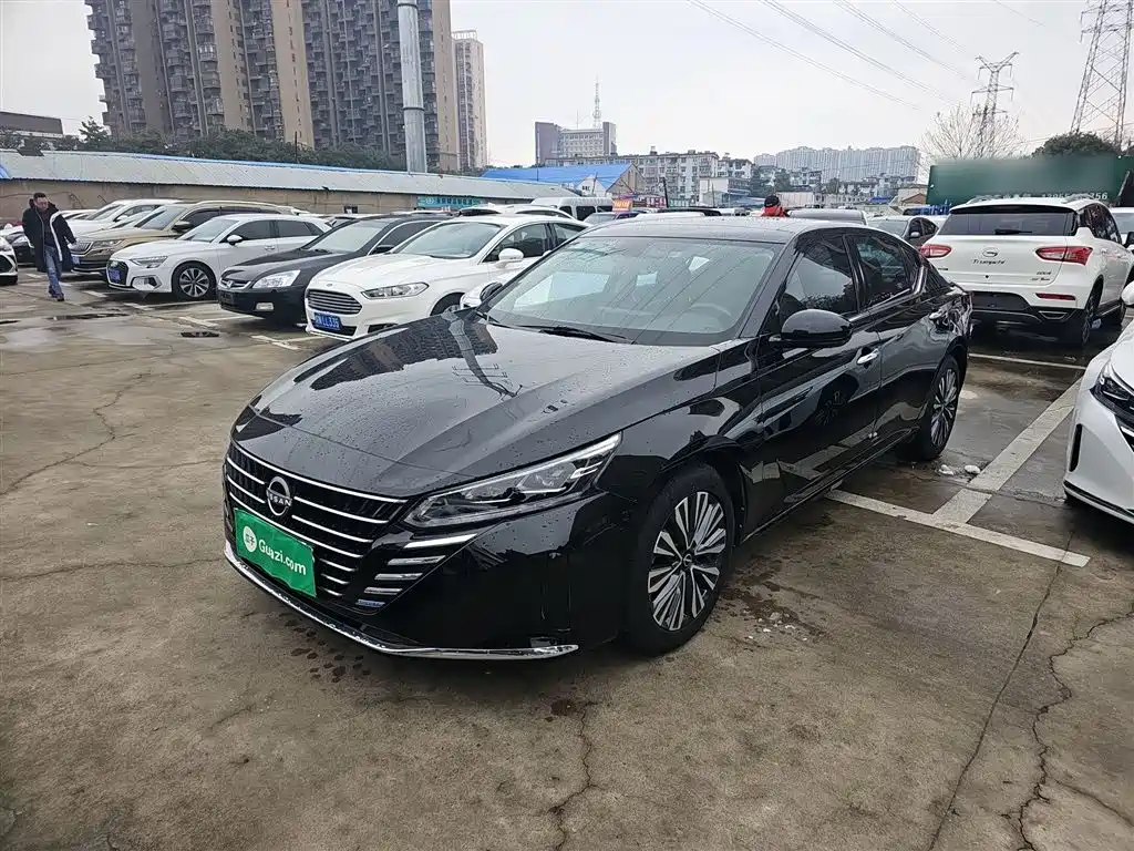Nissan Teana 2023