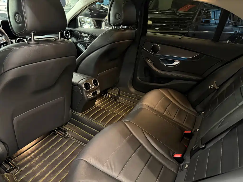Mercedes-Benz C-Class — миниатюра 11