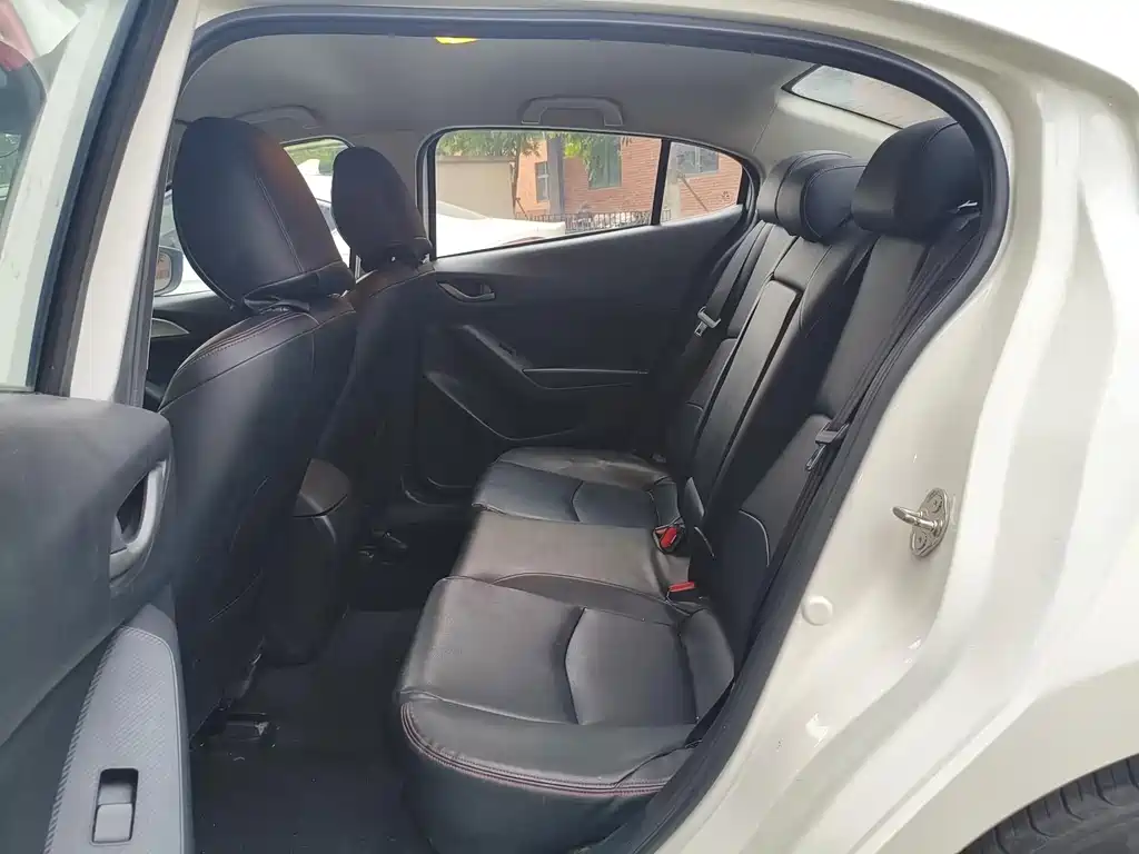 Mazda 3 Axela — миниатюра 11