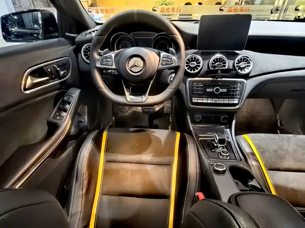 Mercedes-Benz GLA AMG — миниатюра 11