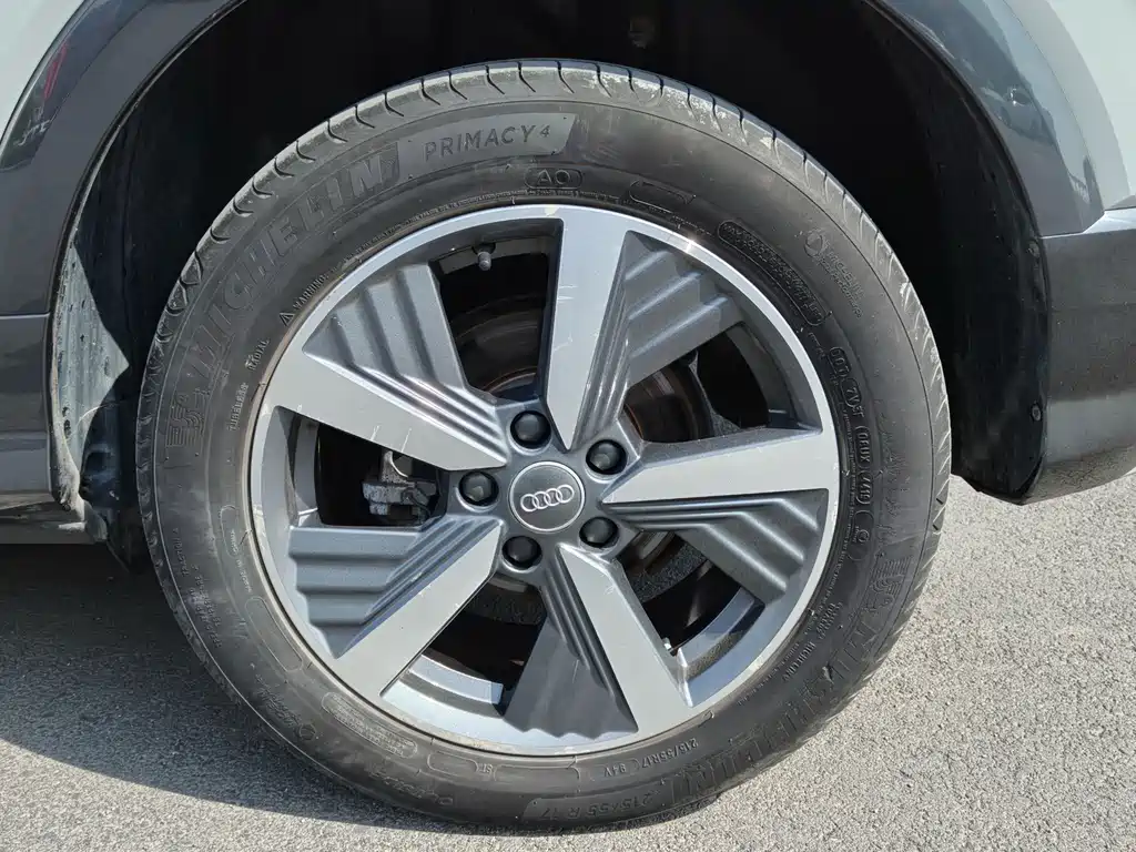 Audi Q2L e-tron — миниатюра 16