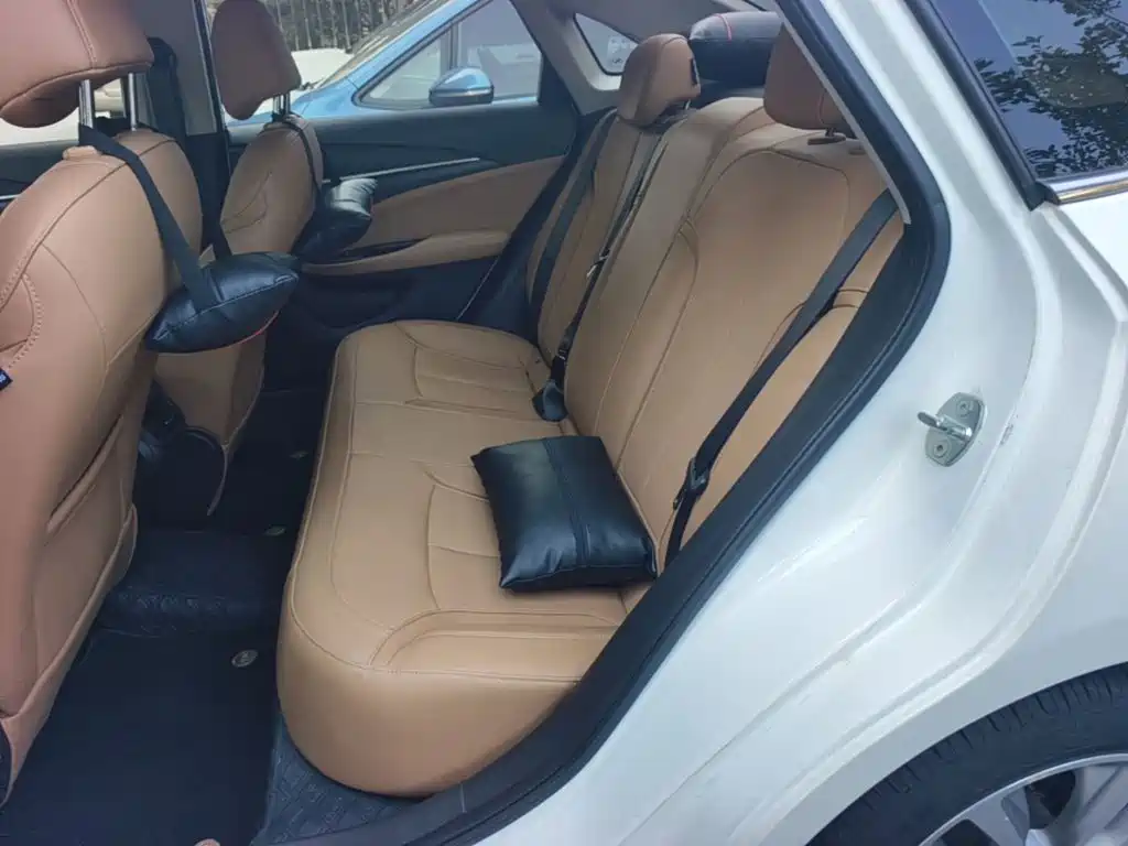 Buick Excelle — миниатюра 15