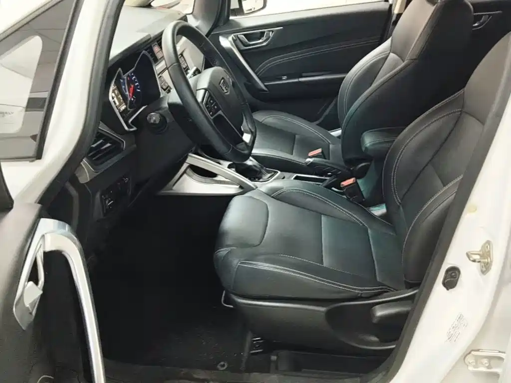 Geely Vision X3 — миниатюра 11