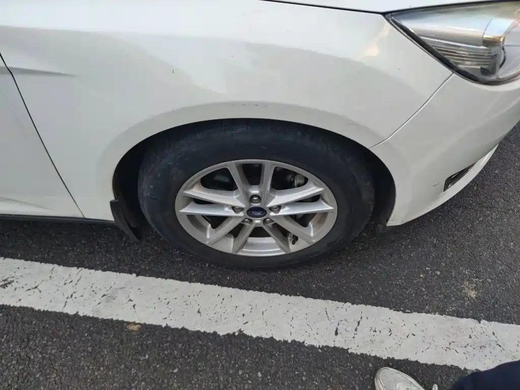 Ford Focus — миниатюра 24