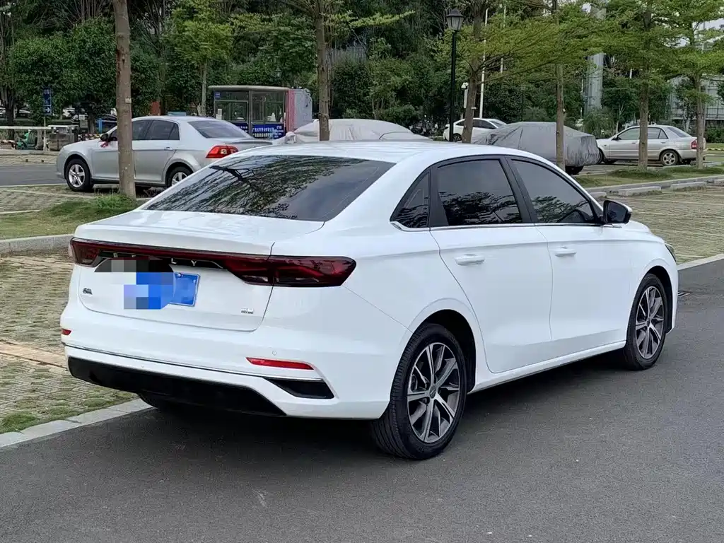 Geely Emgrand — миниатюра 4