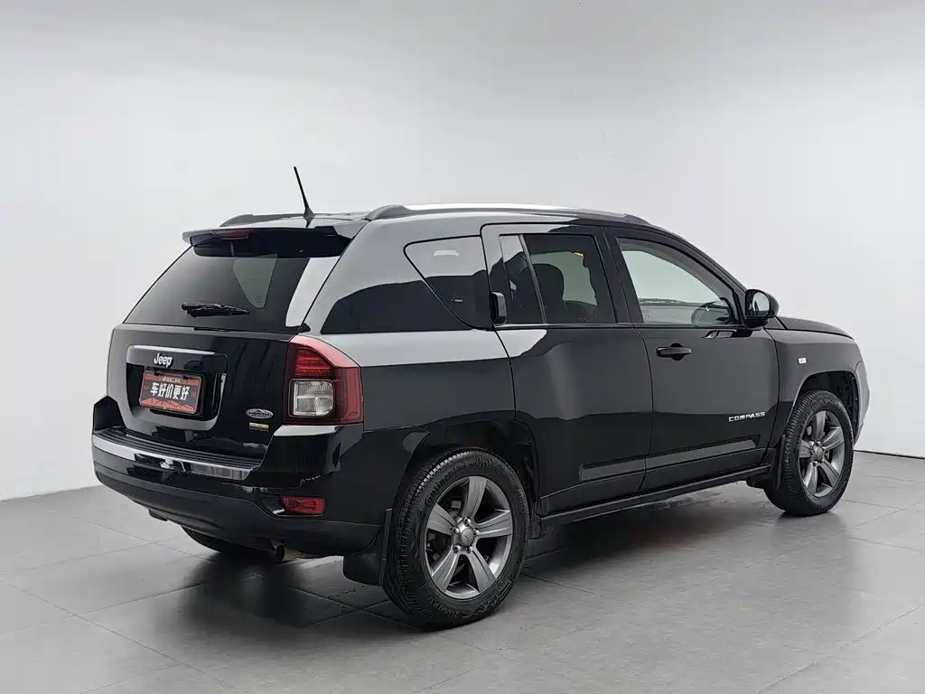 Jeep Compass (Import) — миниатюра 2