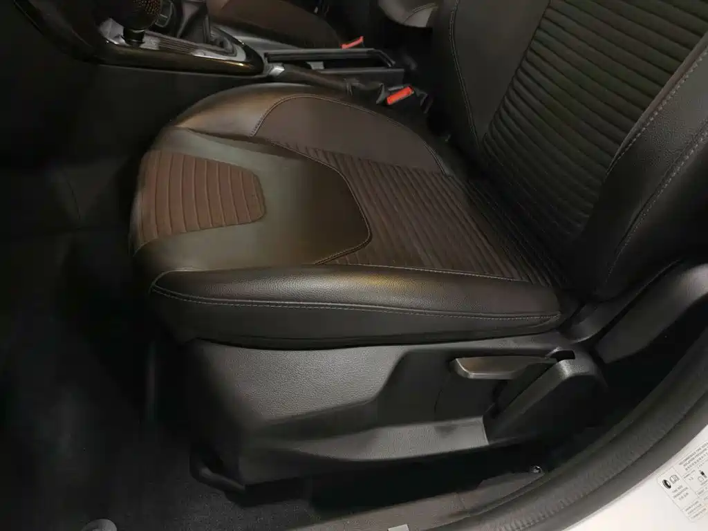 Ford Focus — миниатюра 20
