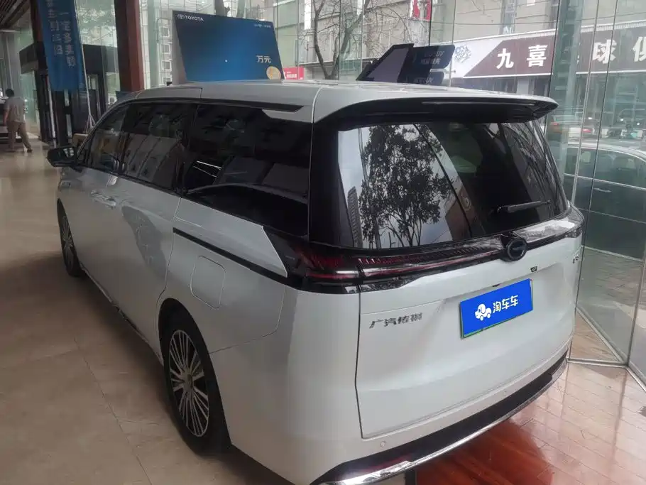 GAC Motor 传祺E8 PHEV — миниатюра 3