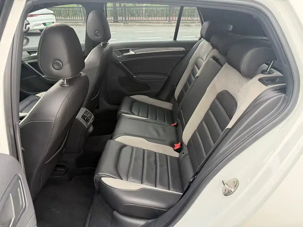 Volkswagen Golf — миниатюра 7