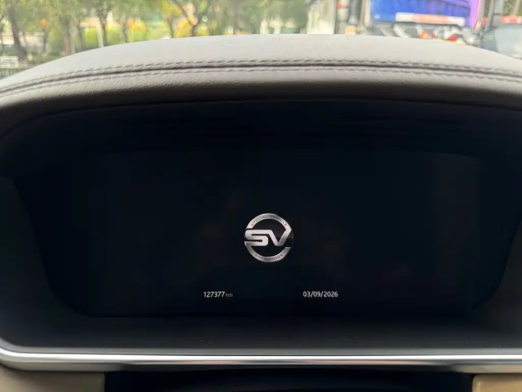 Land Rover Range Rover — миниатюра 17