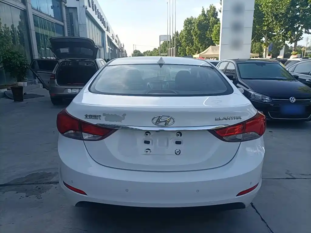 Hyundai Elantra Langdong — миниатюра 6