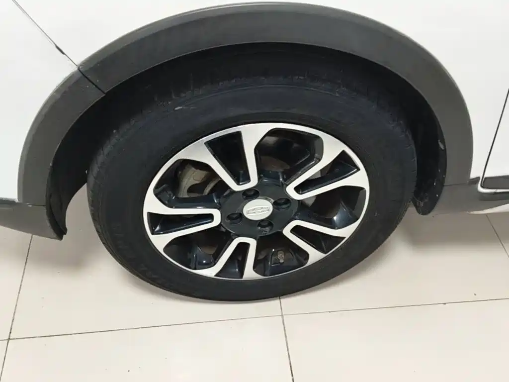 Geely Vision X3 — миниатюра 25