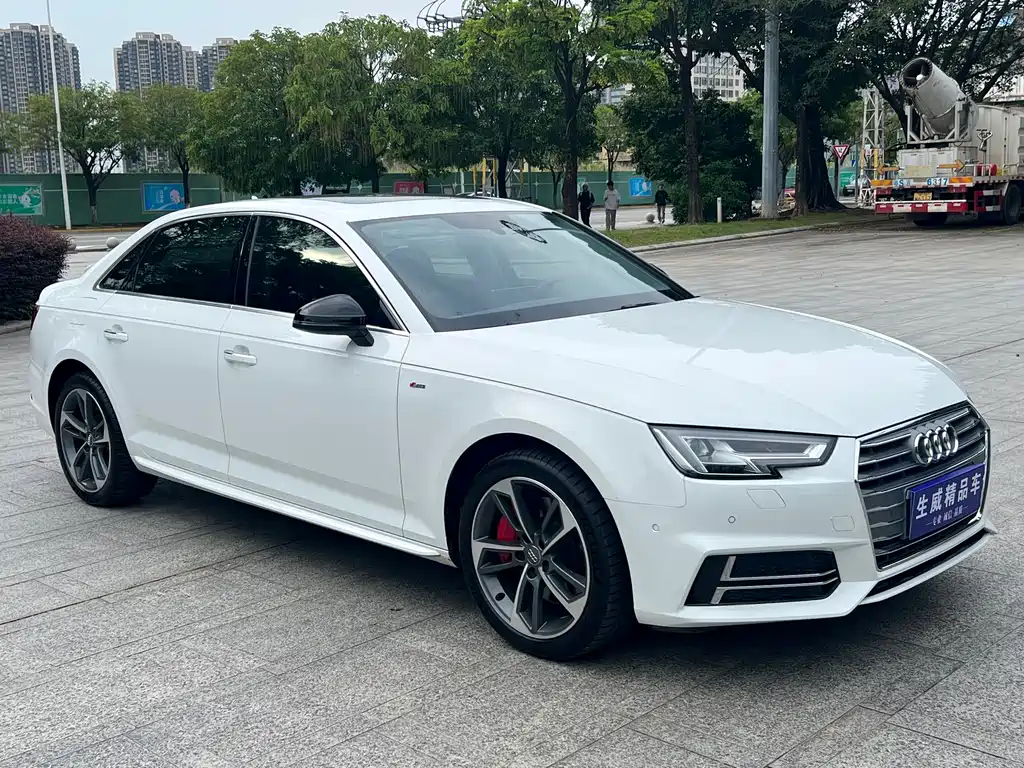 Audi A4L 2018 30 45 TFSI quattro Sport