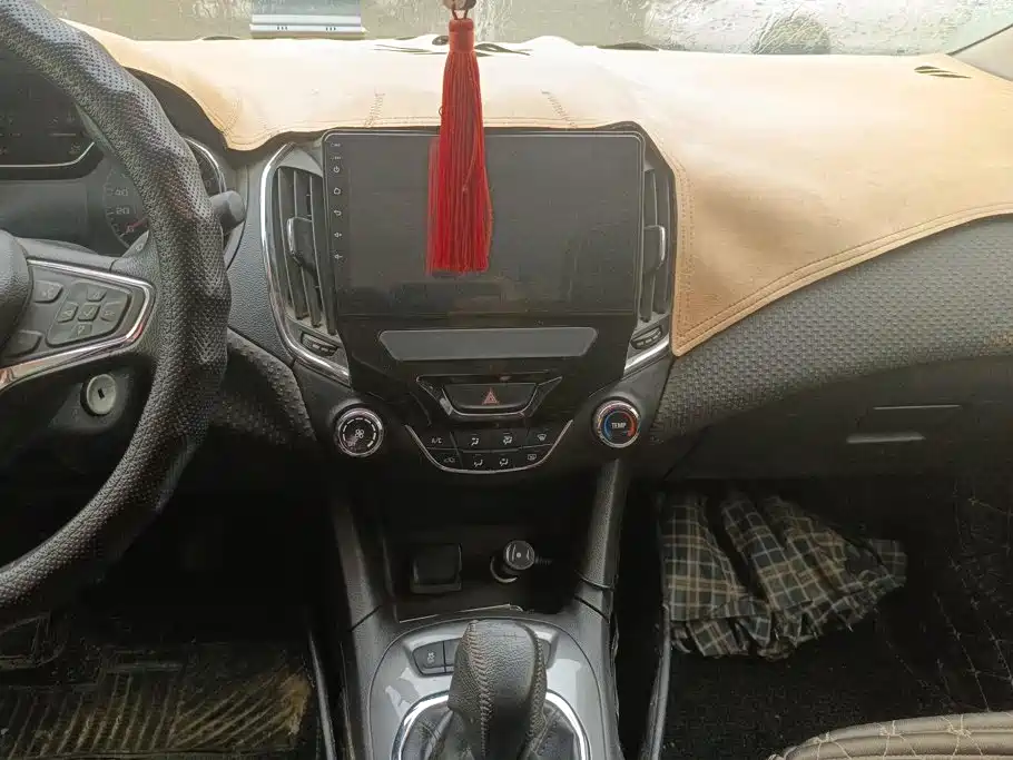 Chevrolet Cruze — миниатюра 13
