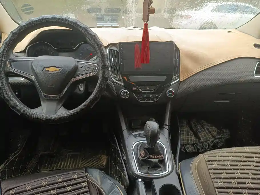 Chevrolet Cruze — миниатюра 12