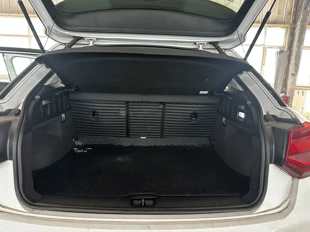 Audi Q2L — миниатюра 20