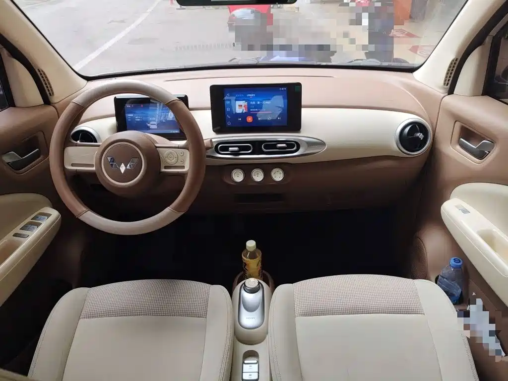 Wuling MINIEV — миниатюра 10