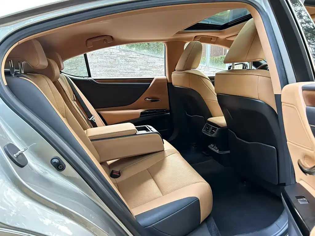 Lexus ES — миниатюра 4