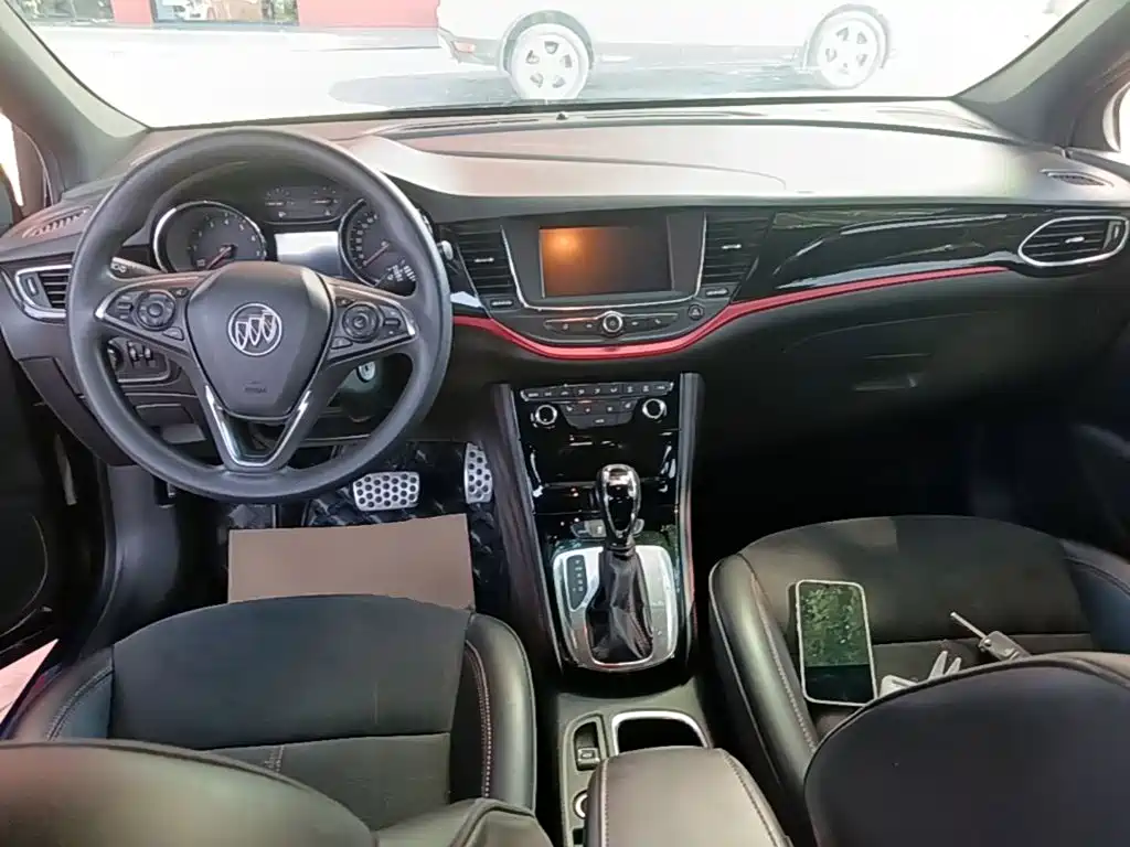 Buick Verano — миниатюра 10