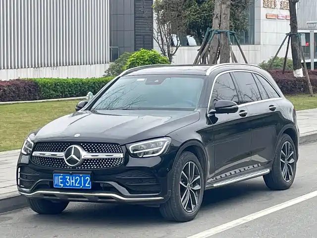 MERCEDES-BENZ GLC