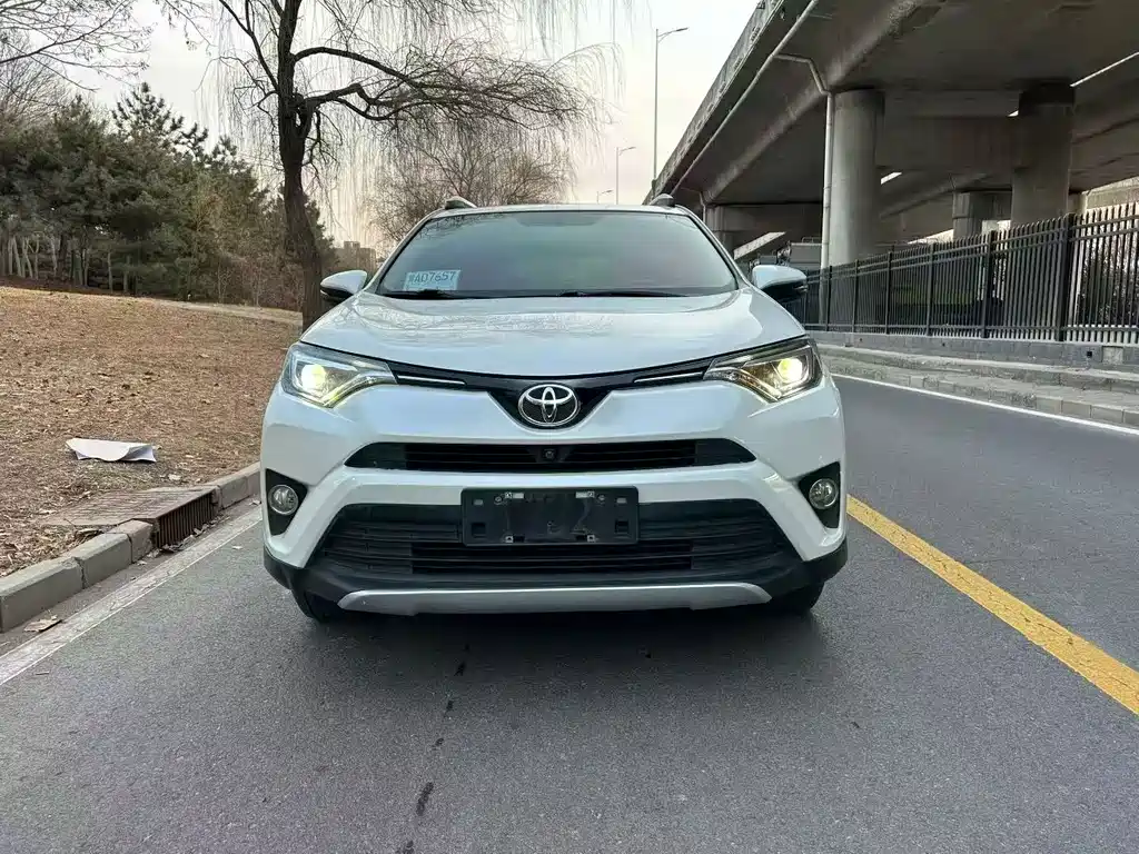TOYOTA RAV4 RONGFANG