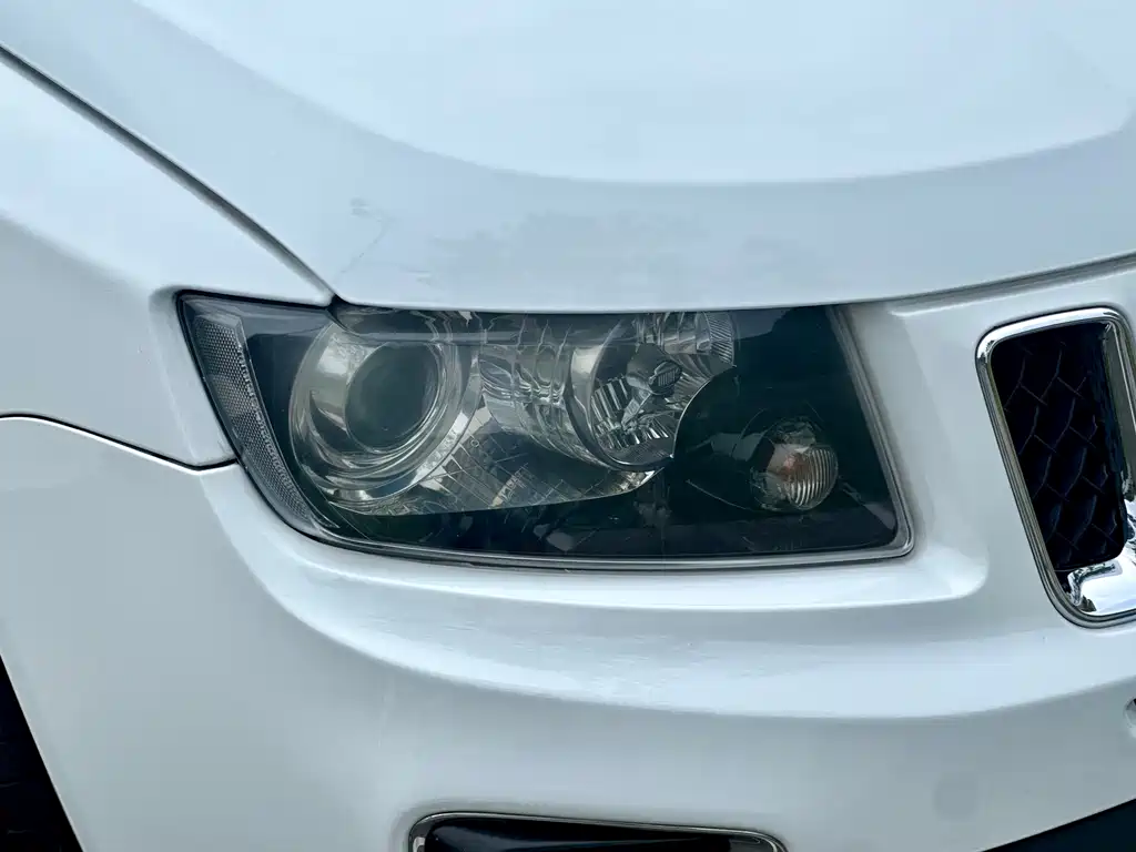 Jeep Compass (Import) — миниатюра 14