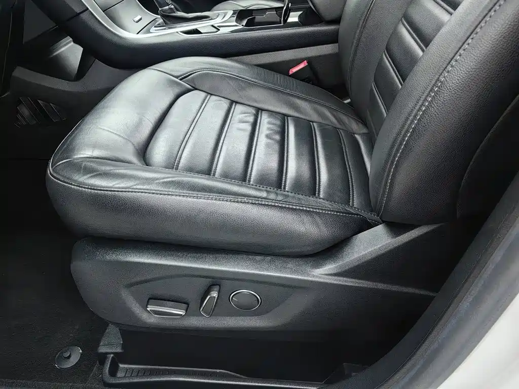 Ford Edge — миниатюра 20