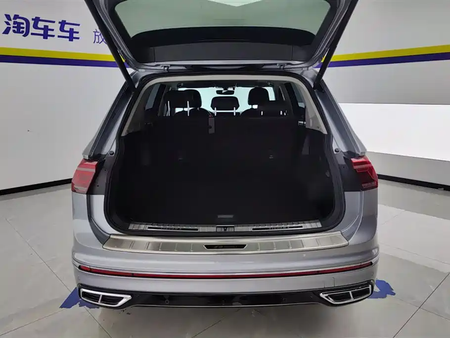 Volkswagen Tiguan L L 2022 330TSI AT R-Line