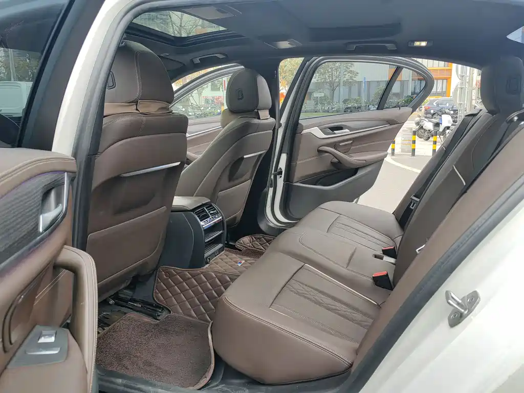 BMW 5 SERIES NEW ENERGY