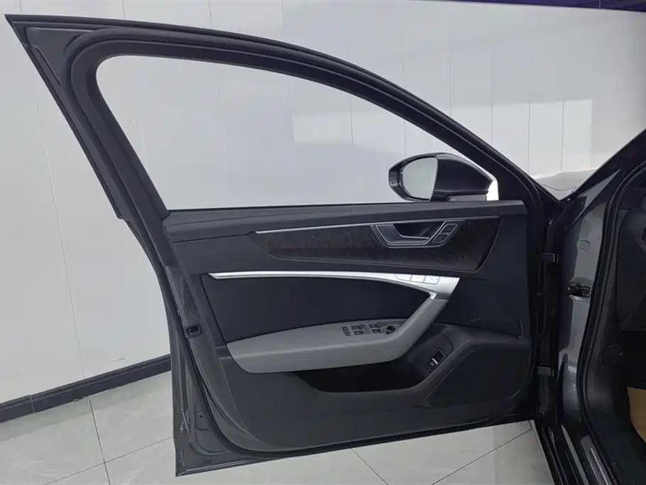 Audi A6L 2023 45 TFSI quattro