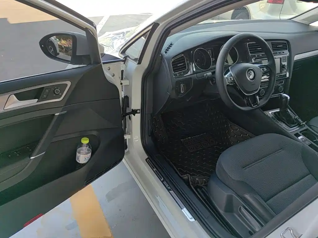 Volkswagen Golf — миниатюра 16